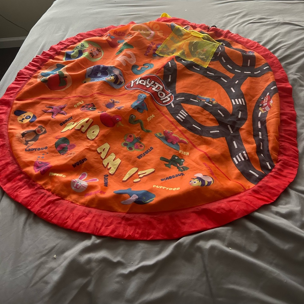 Play-Doh Orange and Red Play Mat